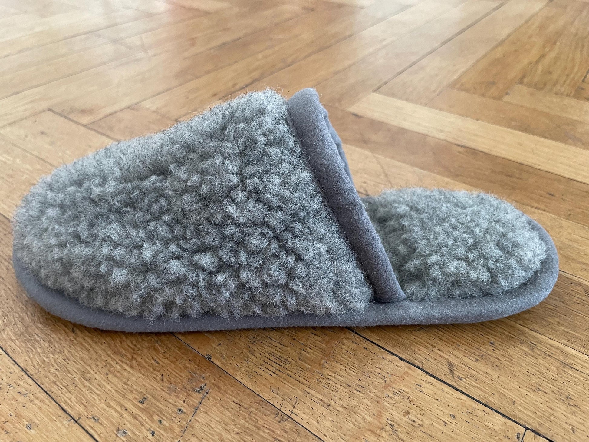 Merino Wool Slippers: Eco-Friendly Non-Slip Indoor Shoes